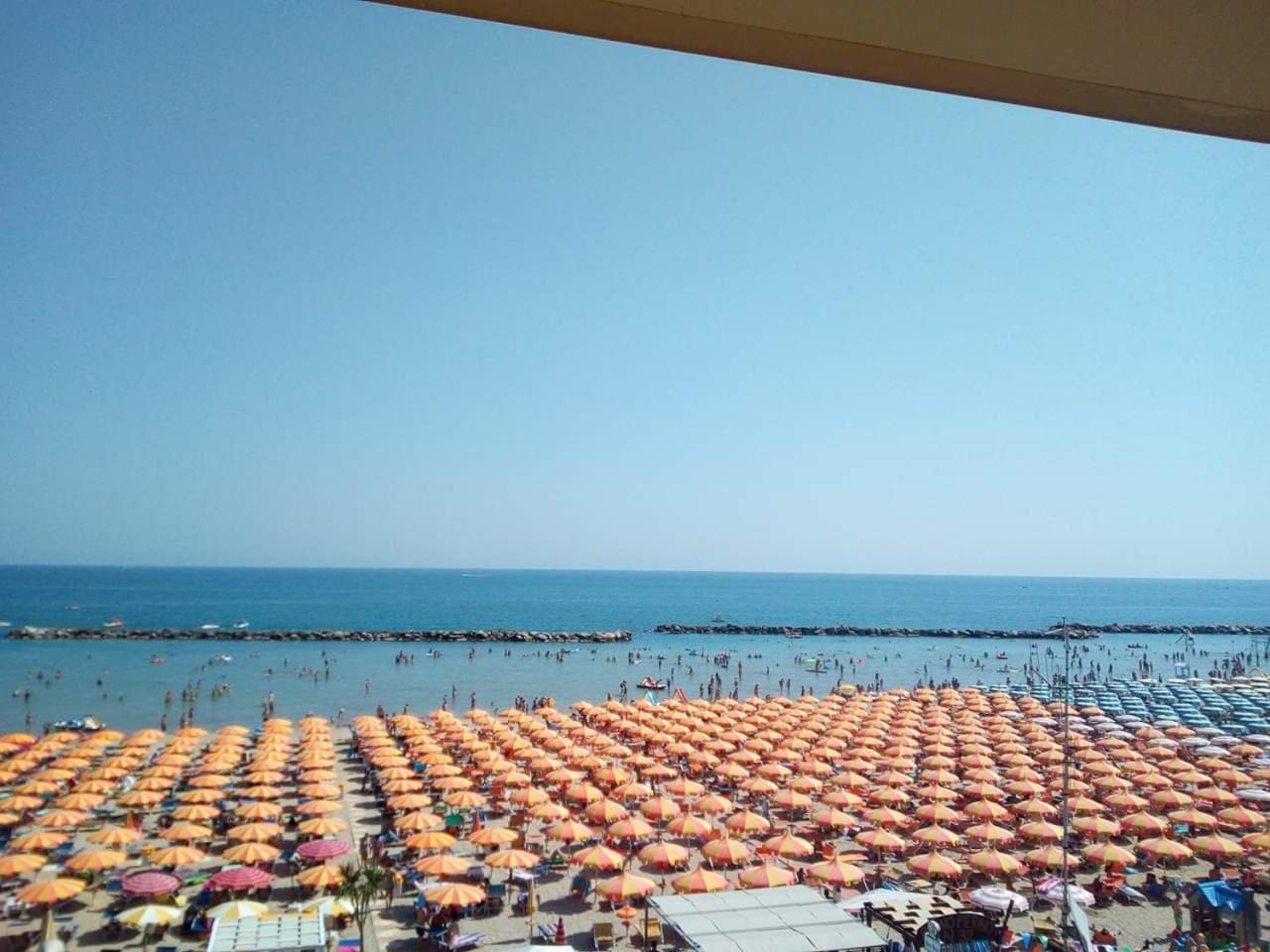 Villa Dolcevita Bellaria-Igea Marina Exterior foto
